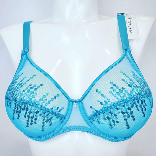 Empreinte Jane, a full cup bra oozing glamour. Color Bleu Polaire. Style 07182.