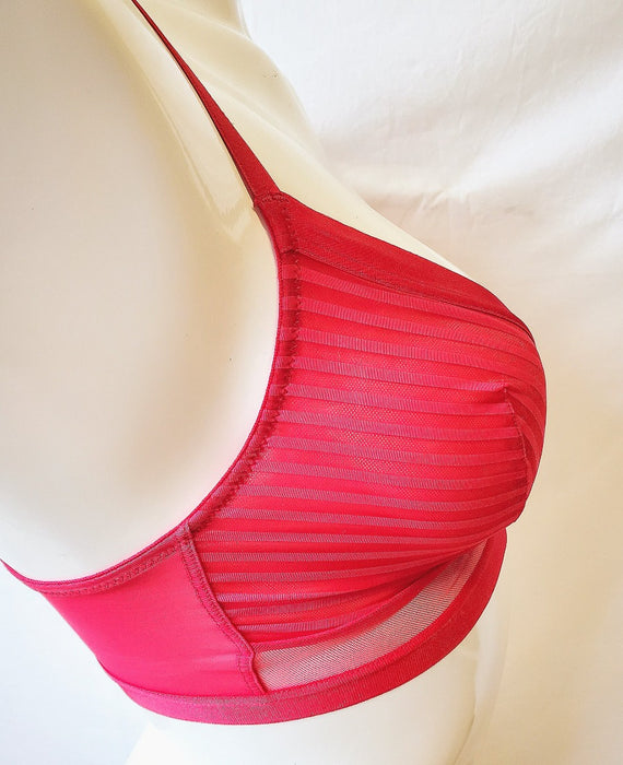 A wireless Marie Jo bra, Salvador, with demi cups. Lots of style and on sale. Color True Red. Style 0121894.